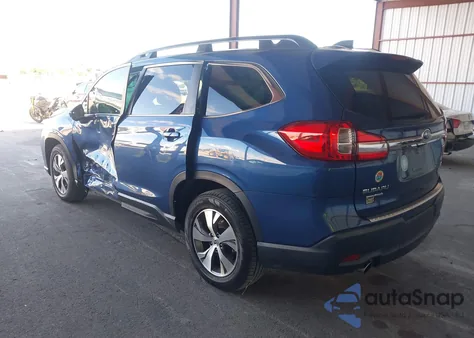 2019 Subaru Ascent Premium z USA, uszkodzony, nr VIN 4S4WMACD8K3469904